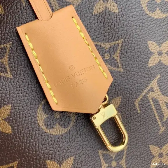 LOUIS VUITTON TAMBOURIN 0524